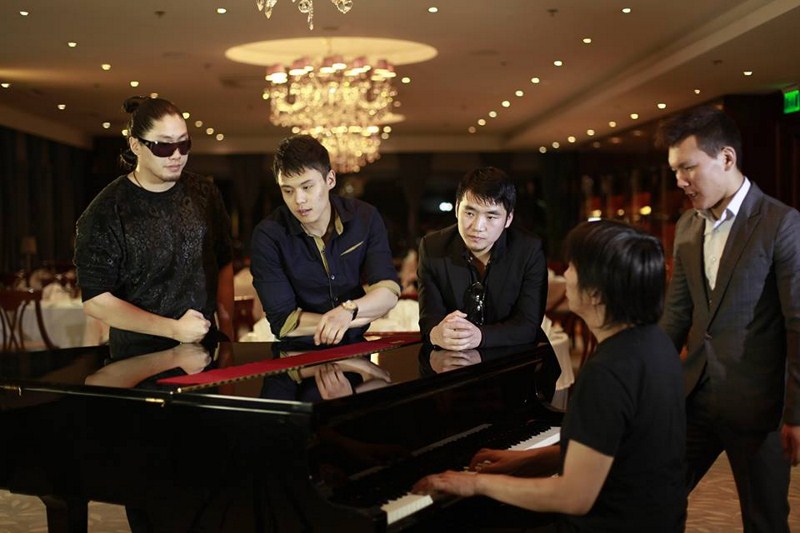 “Бид 4” хамтлаг: Өрсөлдөөн ихтэй байгаасай гэж боддог